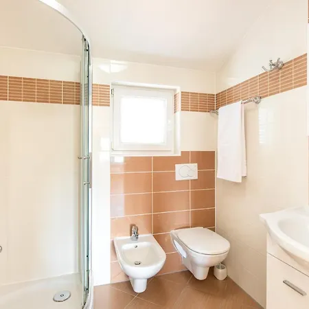 Villamarebaska Apartman