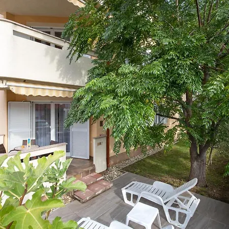Villamarebaska Apartament